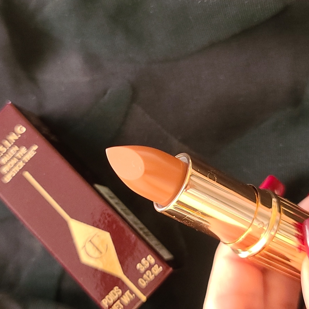 Charlotte Tilbury Stone Red Lipstick 💄
